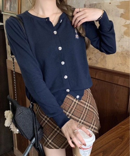 kirakiraShop(キラキラショップ)の「ベア 刺繍 シンプル ニット カーディガン(カーディガン/ボレロ・レディース・ネイビー/ホワイト/ブラウン/ピンク/クリーム/グレー/ブラック・FREE)」の6枚目の写真