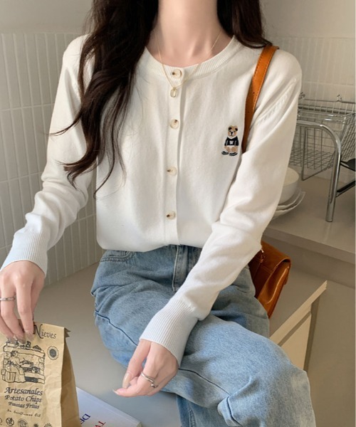 kirakiraShop(キラキラショップ)の「ベア 刺繍 シンプル ニット カーディガン(カーディガン/ボレロ・レディース・ネイビー/ホワイト/ブラウン/ピンク/クリーム/グレー/ブラック・FREE)」の8枚目の写真