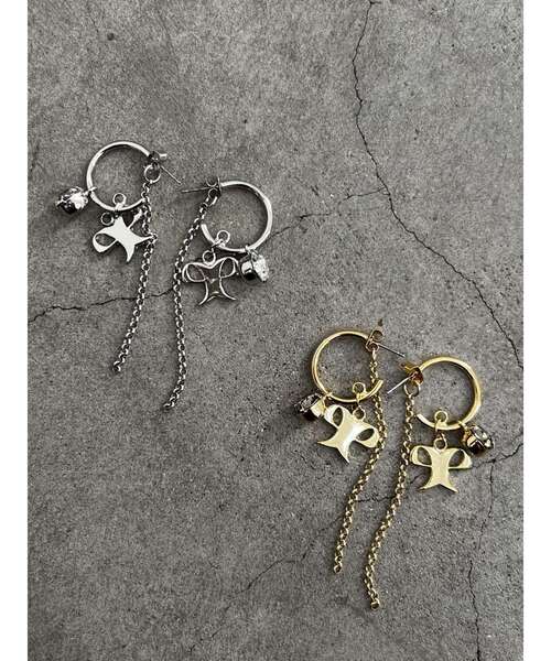 EMODA（エモダ）の「クリスタルリボンピアス（ピアス（両耳用）・レディース・シルバー/ゴールド・FREE）」の3枚目の写真