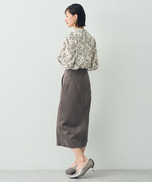 YECCA VECCA(イェッカヴェッカ)の「フラワー柄ハイネックブラウス(シャツ/ブラウス・レディース・ブラック/アイボリー・FREE)」の8枚目の写真