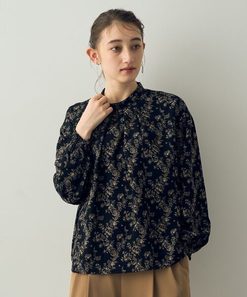 YECCA VECCA(イェッカヴェッカ)の「フラワー柄ハイネックブラウス(シャツ/ブラウス・レディース・ブラック/アイボリー・FREE)」の11枚目の写真