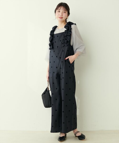 natural couture(ナチュラルクチュール)の「ツイルクロスドットフロッキーサロペット(その他パンツ・レディース・ブラック/オフホワイト・MEDIUM/LARGE)」の9枚目の写真