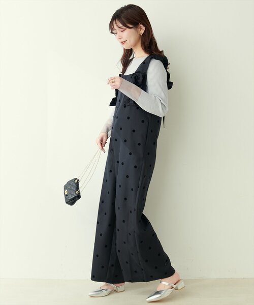 natural couture(ナチュラルクチュール)の「ツイルクロスドットフロッキーサロペット(その他パンツ・レディース・ブラック/オフホワイト・MEDIUM/LARGE)」の14枚目の写真
