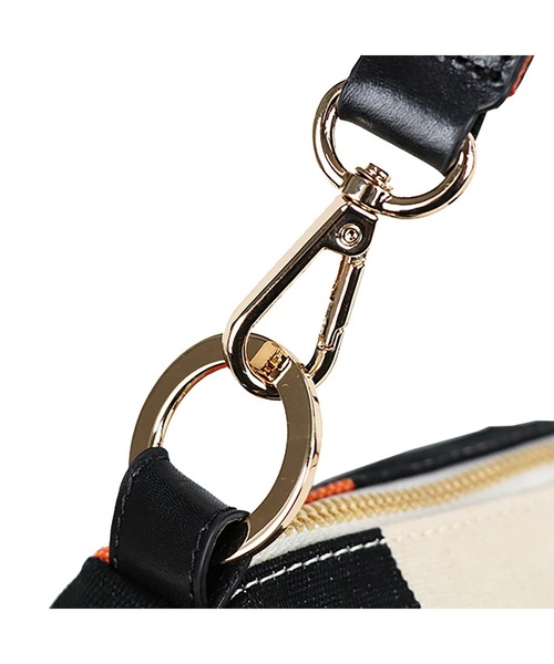LES TOILES DU SOLEIL(レトワールデュソレイユ)の「quartier bag(カルチェ バッグ)(ショルダーバッグ・レディース・レッド/アイボリー/ブラック・フリー)」の10枚目の写真
