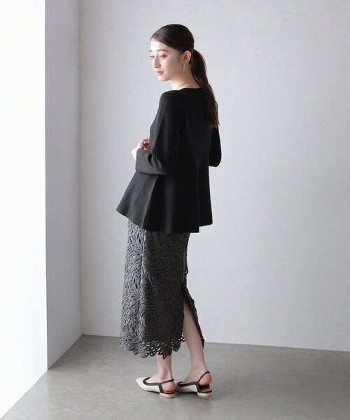 La TOTALITE(ラトータリテ)の「【洗える】バテンケミカルレースタイトスカート(スカート・レディース・ラベンダー/ホワイト/チャコールグレー・38/36)」の7枚目の写真