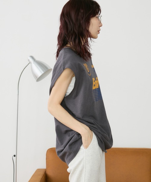 Auntie Rosa Holiday（アンティローザホリデー）の「ヴィンテージライクユニフォームTEE（Tシャツ/カットソー・レディース・ナチュラル/チャコールグレー・FREE）」の5枚目の写真