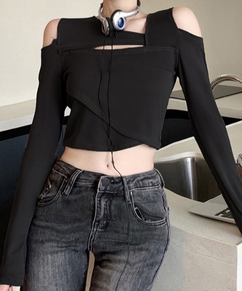 SHEPP(シープ)の「ショルダーオープン カットデザイン ロンT(Tシャツ/カットソー・レディース・ブラック/グレー・M/L)」の1枚目の写真