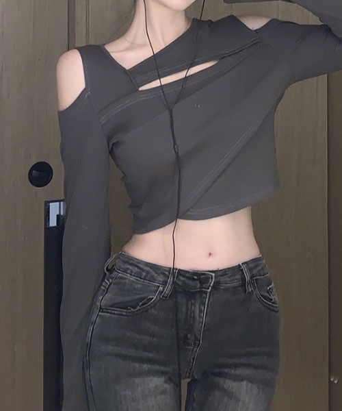 SHEPP(シープ)の「ショルダーオープン カットデザイン ロンT(Tシャツ/カットソー・レディース・ブラック/グレー・M/L)」の10枚目の写真