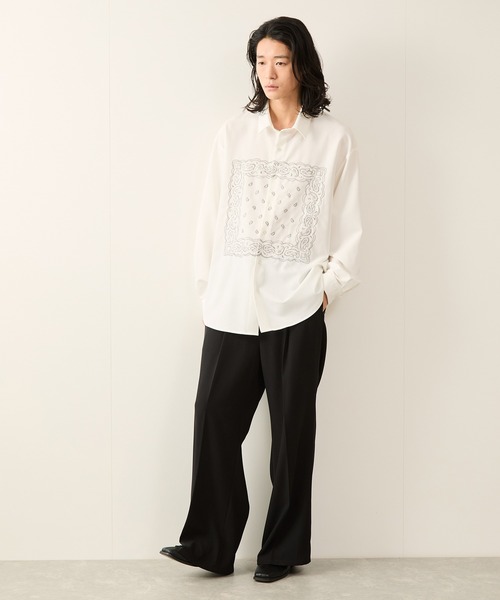 JUNRED(ジュンレッド)の「ワイドフィットリリーフ刺繍レギュラーカラーシャツ(シャツ/ブラウス・メンズ・ホワイト/ブラック・S/M/L)」の6枚目の写真