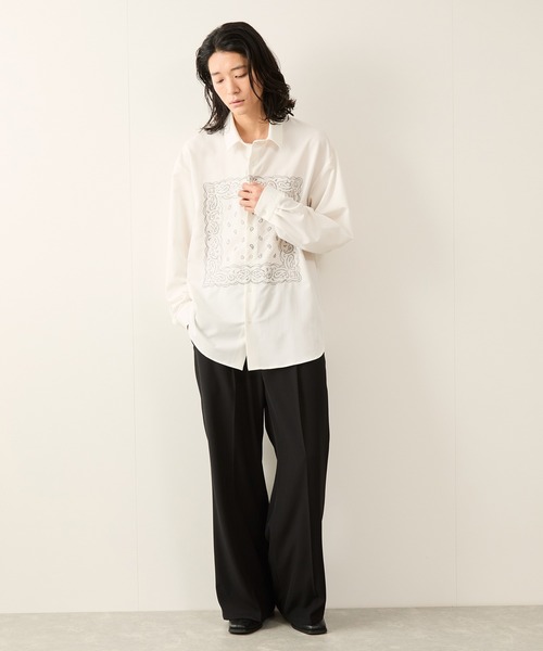 JUNRED(ジュンレッド)の「ワイドフィットリリーフ刺繍レギュラーカラーシャツ(シャツ/ブラウス・メンズ・ホワイト/ブラック・S/M/L)」の5枚目の写真