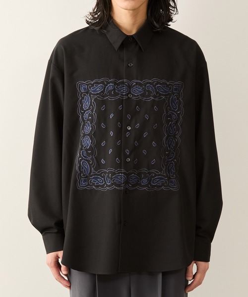 JUNRED(ジュンレッド)の「ワイドフィットリリーフ刺繍レギュラーカラーシャツ(シャツ/ブラウス・メンズ・ホワイト/ブラック・S/M/L)」の18枚目の写真