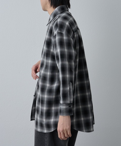 COLONY 2139（コロニートゥーワンスリーナイン）の「シルキーオンブレチェックシャツ7分袖（シャツ/ブラウス・メンズ・ブラック/ブラウン・LARGE/MEDIUM）」の4枚目の写真