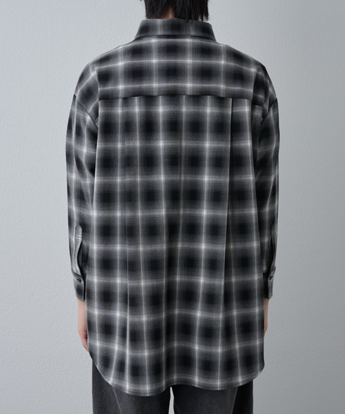 COLONY 2139（コロニートゥーワンスリーナイン）の「シルキーオンブレチェックシャツ7分袖（シャツ/ブラウス・メンズ・ブラック/ブラウン・LARGE/MEDIUM）」の21枚目の写真