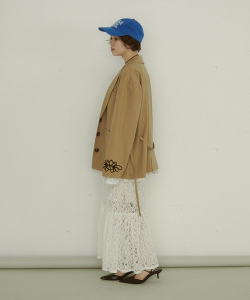 MIRROR STOKE（ミラーストーク）の「【ZOZO限定／追加】EMBROIDERY JACKET/エンブロイダリージャケット（テーラードジャケット・レディース・キャメル/ブラック・MEDIUM）」の3枚目の写真