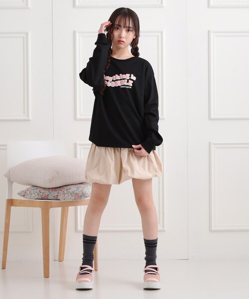PINK-latte(ピンクラテ)の「ロゴ発砲プリントロンT(Tシャツ/カットソー・キッズ・ライトブルー/ブラック/オフホワイト/イエロー・15 /13/14/16)」の17枚目の写真