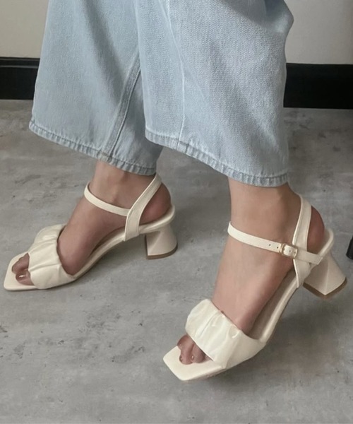 VALENTINO オープントゥ ストラップ サンダル セール】オーガンジーギャザースクエアトゥストラップサンダル