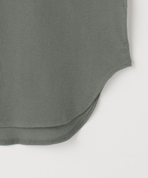 green label relaxing(グリーンレーベルリラクシング)の「ベーシック リブ タンクトップ 2(タンクトップ・レディース・ブラック/オフホワイト/その他1/ダークグレー・FREE)」の11枚目の写真