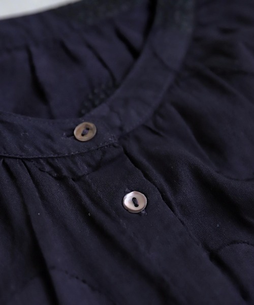 antiqua(アンティカ)の「ドット 刺繍 インド綿 シャツ(シャツ/ブラウス・レディース・ブラック/ホワイト・ONESIZE)」の16枚目の写真