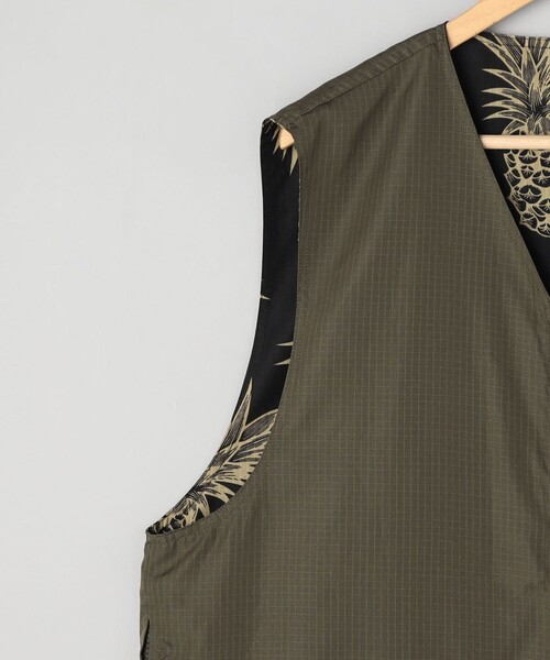 TAION(タイオン)の「TAION(タイオン)別注リバーシブルベスト(ベスト・メンズ・オリーブ/ブラック・L/M)」の5枚目の写真