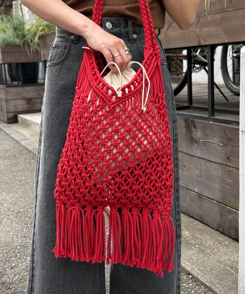 CIAOPANIC TYPY（チャオパニックティピー）の「【GOOD HOLIDAY】カラビナ付きマクラメフリンジBAG（トートバッグ・レディース・オフホワイト/レッド/ブラック/ベージュ・ONE SIZE）」の7枚目の写真