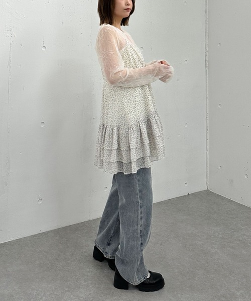 archives（アルシーヴ）の「フリルティアードミニキャミワンピース（ワンピース・レディース・アイボリー/ブラック/オフホワイト・MEDIUM）」の13枚目の写真