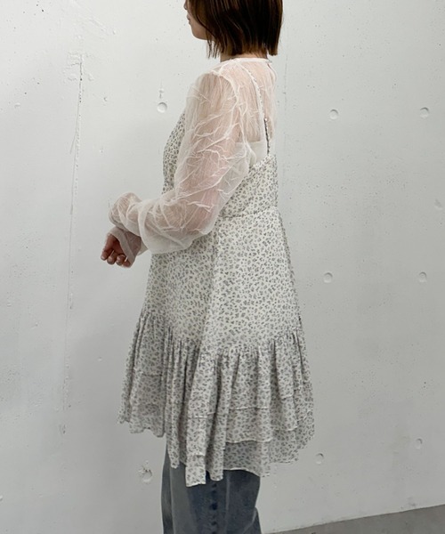 archives（アルシーヴ）の「フリルティアードミニキャミワンピース（ワンピース・レディース・アイボリー/ブラック/オフホワイト・MEDIUM）」の20枚目の写真