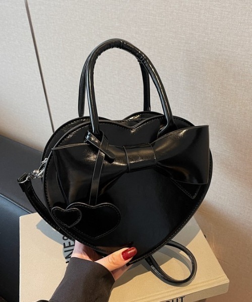 paravion（パラビオン）の「ハート型リボンバッグ（ハンドバッグ・レディース・ブラック/ホワイト・FREE）」の7枚目の写真