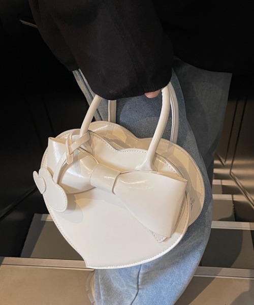 paravion（パラビオン）の「ハート型リボンバッグ（ハンドバッグ・レディース・ブラック/ホワイト・FREE）」の22枚目の写真