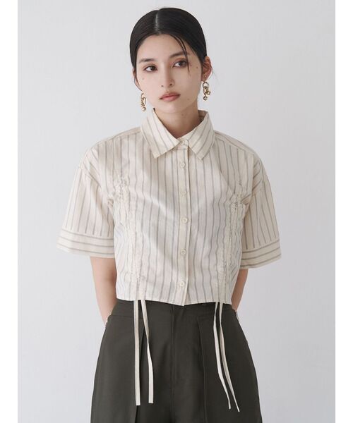 MURUA（ムルーア）の「バイカラーシャーリングシャツ（シャツ/ブラウス・レディース・ホワイト/ブラック/ブルー/ベージュ・FREE）」の13枚目の写真