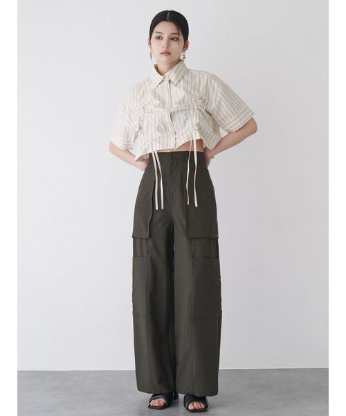 MURUA（ムルーア）の「バイカラーシャーリングシャツ（シャツ/ブラウス・レディース・ホワイト/ブラック/ブルー/ベージュ・FREE）」の14枚目の写真