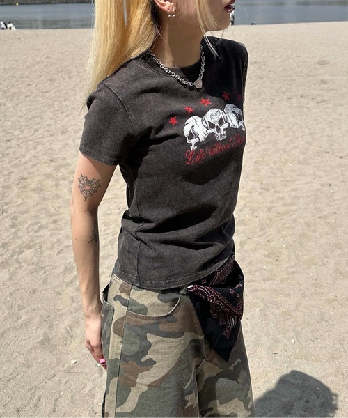 sedacle girl（セダクルガール）の「スカルプリント加工T（Tシャツ/カットソー・レディース・ボルドー/ブラック・SMALL/MEDIUM）」の4枚目の写真