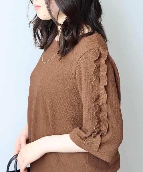 leswel（レスウェル）の「【L～5L 大きいサイズ】ジャガードニットフリルスリーブプルオーバー 6分袖 春夏（Tシャツ/カットソー・レディース・ブラック/ブラウン/グリーン・5L/3L/LL/4L/L）」の19枚目の写真