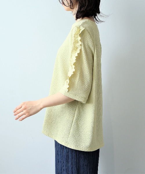 leswel（レスウェル）の「【L～5L 大きいサイズ】ジャガードニットフリルスリーブプルオーバー 6分袖 春夏（Tシャツ/カットソー・レディース・ブラック/ブラウン/グリーン・5L/3L/LL/4L/L）」の6枚目の写真