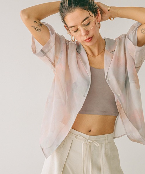 BAYFLOW（ベイフロー）の「ニュアンスパターン半袖シャツ（シャツ/ブラウス・レディース・グレー/イエロー/ピンク・FREE）」の3枚目の写真