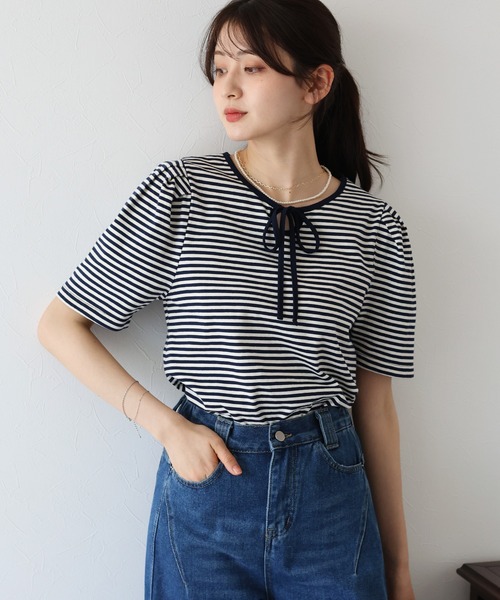 BLUEEAST（ブルーイースト）の「パイピングリボンタックTシャツ（Tシャツ/カットソー・レディース・アイボリー/ネイビー系/ブラック系/ブラック/ミント・MEDIUM）」の5枚目の写真
