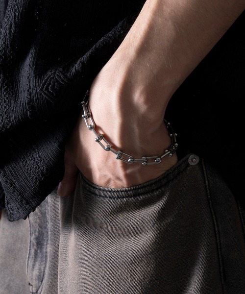 MAISON CLUB（メゾンクラブ）の「【MAISON CLUB】選べるバリエーション メタルブレスレット KNF-TP（ブレスレット・メンズ・シルバー系その他5/シルバー系その他4/シルバー系その他3/シルバー系1/シルバー系その他/シルバー系その他7/シルバー系その他6・FREE）」の5枚目の写真