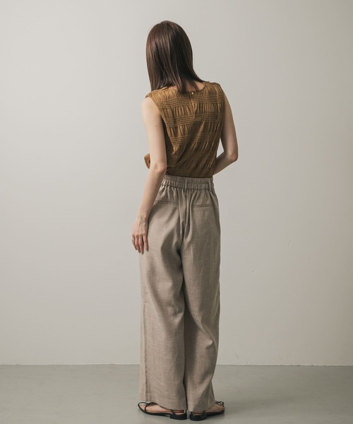 SENSE OF PLACE by URBAN RESEARCH（センスオブプレイスバイアーバンリサーチ）の「シャーリングパイピングカットトップ（Tシャツ/カットソー・レディース・ベージュ/アイボリー/ライトベージュ/チャコールグレー/ブラック・ONE）」の18枚目の写真