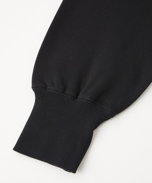 X-girl（エックスガール）の「FACE ROUNDED SQUARE SWEAT TOP（スウェット・レディース・ブラック/オリーブ・S/M）」の6枚目の写真