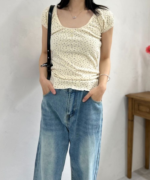 mebole(メボレ)の「pure floral T-shirt(Tシャツ/カットソー・レディース・アイボリー・FREE)」の7枚目の写真
