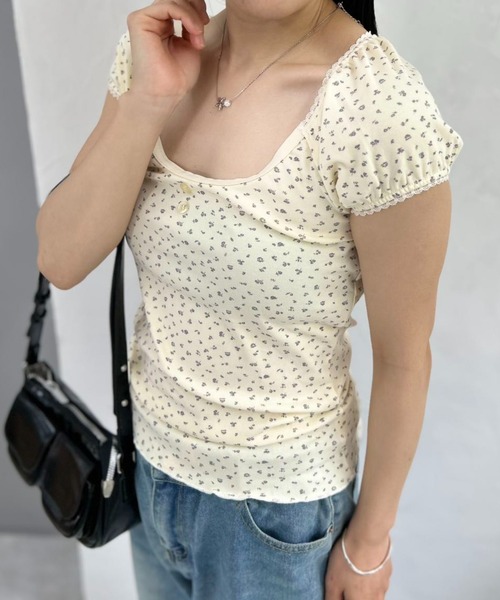mebole(メボレ)の「pure floral T-shirt(Tシャツ/カットソー・レディース・アイボリー・FREE)」の4枚目の写真