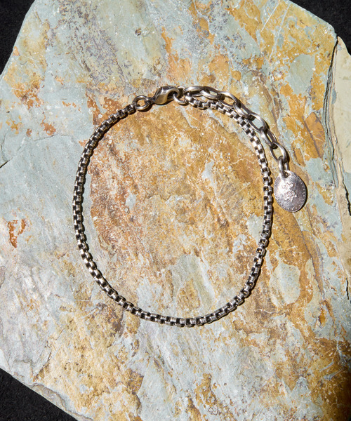 HARIM（ハリム）の「HARIM ハリム / NARROW SQUARE BLOCK CHAIN ANKLET シルバー925ナロースクエアブロックチェーンアンクレット / HRC019 AK（アンクレット・メンズ・シルバー・FREE）」の2枚目の写真