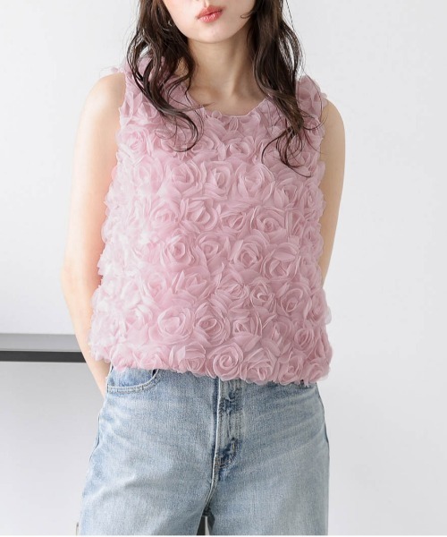 AMELY(エミリー)の「フラワージャガードノースリーブトップス(Tシャツ/カットソー・レディース・ホワイト/アイボリー/ピンク・フリー)」の2枚目の写真
