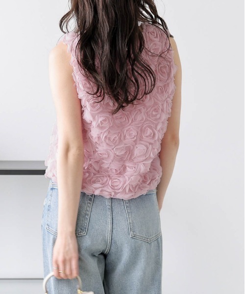 AMELY(エミリー)の「フラワージャガードノースリーブトップス(Tシャツ/カットソー・レディース・ホワイト/アイボリー/ピンク・フリー)」の17枚目の写真