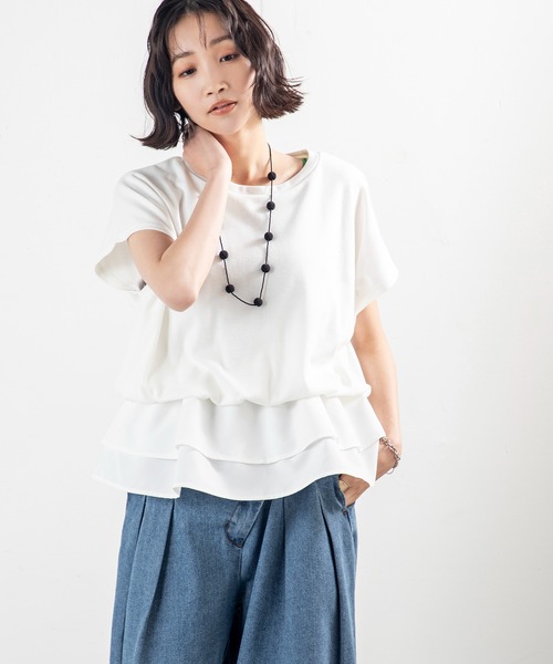 MILLION CARATS（ミリオンカラッツ）の「【接触冷感・UVカット】ふんわり感と光沢が映える、上品な甘さをプラスする異素材切り替えトップス（シャツ/ブラウス・レディース・ブラック/オフホワイト・FREE）」の3枚目の写真