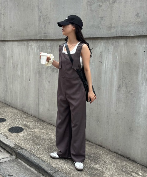 COLONY 2139（コロニートゥーワンスリーナイン）の「リネンライクサロペット（サロペット/オーバーオール・レディース・ベージュ/ブラック/チャコールグレー・SMALL/MEDIUM）」の18枚目の写真