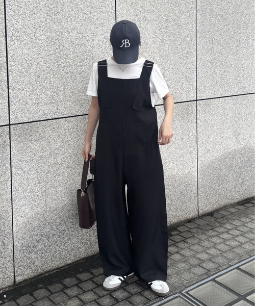 COLONY 2139（コロニートゥーワンスリーナイン）の「リネンライクサロペット（サロペット/オーバーオール・レディース・ベージュ/ブラック/チャコールグレー・SMALL/MEDIUM）」の20枚目の写真