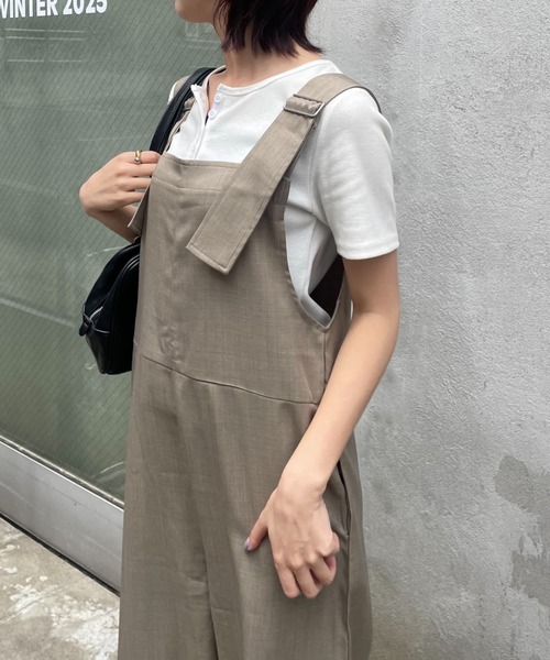 COLONY 2139（コロニートゥーワンスリーナイン）の「リネンライクサロペット（サロペット/オーバーオール・レディース・ベージュ/ブラック/チャコールグレー・SMALL/MEDIUM）」の13枚目の写真