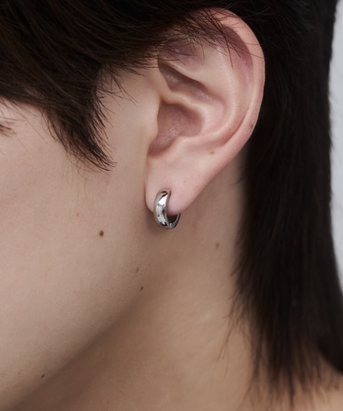 WYZ surgical stainless(ダブリューワイジィーサージカルステンレス)の「【 金属アレルギー対応 】サージカルステンレス フープイヤリング(両耳用)(イヤリング・メンズ・シルバー/ゴールド・FREE)」の2枚目の写真