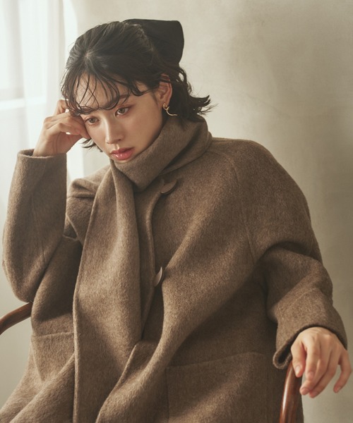 LAULEN(ローレン)の「cashmere muffler collarless coat /カシミヤマフラー付きカラーレスロングコート(ノーカラーコート・レディース・アイボリー/グレイッシュベージュ/チャコールグレー/ブラウン・FREE)」の4枚目の写真
