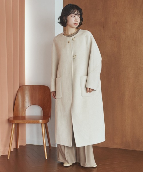 LAULEN(ローレン)の「cashmere muffler collarless coat /カシミヤマフラー付きカラーレスロングコート(ノーカラーコート・レディース・アイボリー/グレイッシュベージュ/チャコールグレー/ブラウン・FREE)」の5枚目の写真